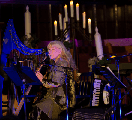 Loreena McKennitt: Under A Winter’s Moon
